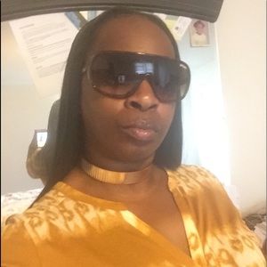 Meet your Posher, Tia